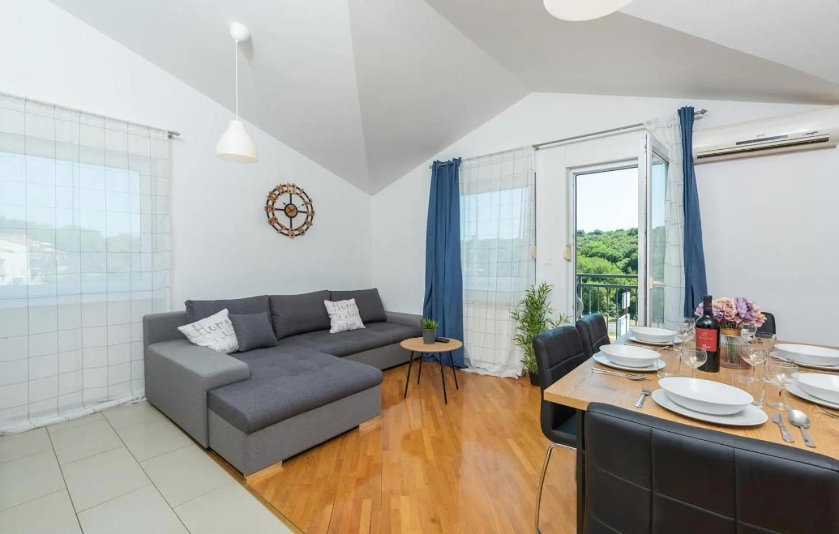 Apartment Near The Center/Beach Пула Екстериор снимка